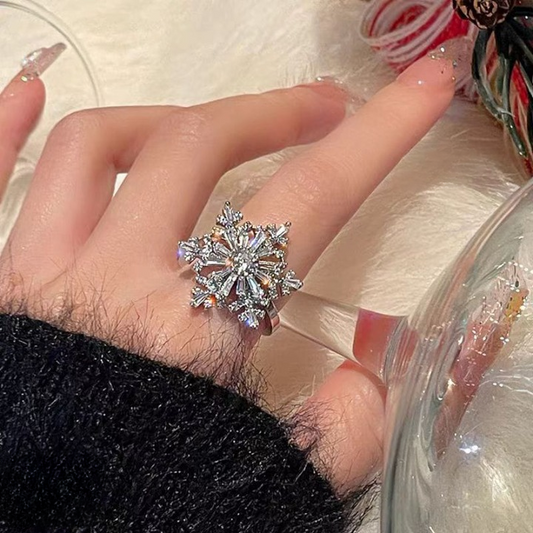 Sparkling Flower Rotating Ring – Adjustable Elegant Spinning Ring for Women & Girls, Fashion Jewelry (QUJ-109 ) - Golden